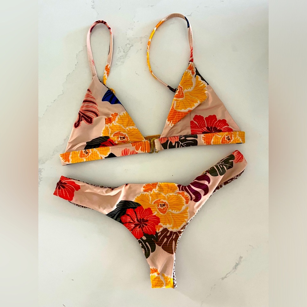Acacia bikini